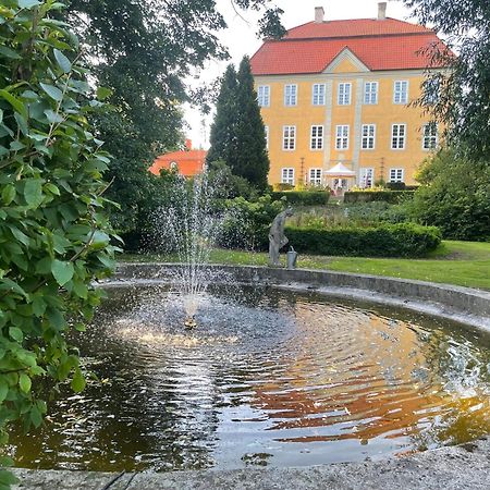 Jagdschloss Quitzin Grimmen Exterior photo
